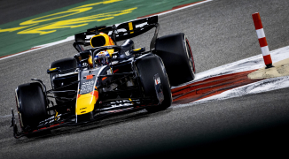 Verstappen oppermachtig tijdens eerste Grand Prix in Bahrein, Pérez tweede