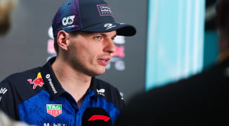 Verstappen ziet "het licht aan het einde van de tunnel" maar heeft toch kritiekpuntje voor Red Bull
