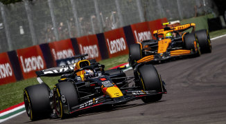 LIVE (gesloten) | GP Emilia-Romagna: Verstappen ziet Norris dichterbij komen in de slotfase