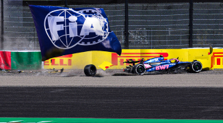 Coureurs geschrokken na harde crash Doohan en stappen naar FIA