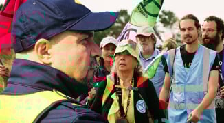 Exclusief: Extinction Rebellion op de been voor protest bij ingang Circuit Zandvoort