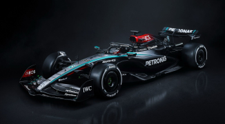 Mercedes onthult livery en kleurstelling W15: naast zwart ook zilver aanwezig