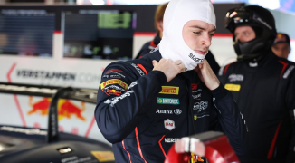 Lulham over uitdaging met Verstappen op Nürburgring: "Dat is beangstigend"