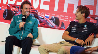 FIA doet onderzoek naar Russell en Alonso na crash in slotfase GP Australië