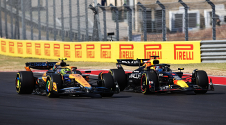 Brundle vraagt zich af: "Als Russell een straf kreeg, waarom Verstappen niet?"