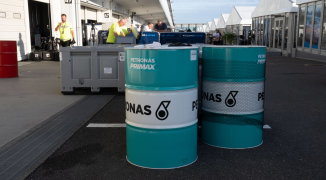 'Kopzorgen rond nieuwe brandstof: F1-teams rijden met tussenoplossing in Barcelona'