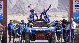 Coronel Dakar Team verliest spiegel, maar is tevreden over openingsdag Dakar 2025