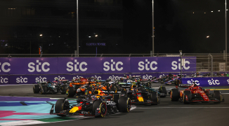 Verstappen y Checo APLASTAN a la parrilla en Jeddah