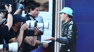 Wolff waarschuwt Russell en Antonelli voor 'giftig' scenario: 'Dan vervang ik ze'