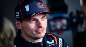 PSV-fan Verstappen viert dubbel feest na zege op Imola: "Veel bier drinken vanavond"