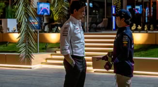 BOMBAZO: Mercedes revela LA MEJOR NOTICIA para Checo Pérez en 2026