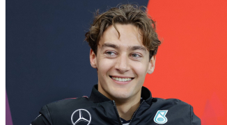 Russell over 'absurde' contractgekte: 'Hebben geen vertrouwen in zichzelf!'