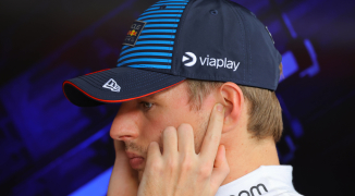 Viaplay houdt Verstappen tijdens regenachtige zaterdag op de hoogte van Ajax - PSV