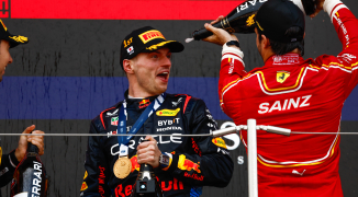 Sainz weet dat upgrades Ferrari komen: 'Wellicht dan al te laat voor gevecht met Red Bull'
