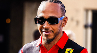 'Hamilton mag 'Bono' niet meenemen naar Ferrari en zal samenwerken met engineer Sainz'