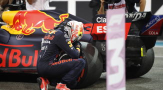 Jos Verstappen blikt terug op Abu Dhabi 2021: "Spannend tot het laatste moment"