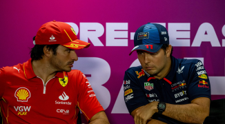 ¡Sainz ATACA a Checo en Bahréin!