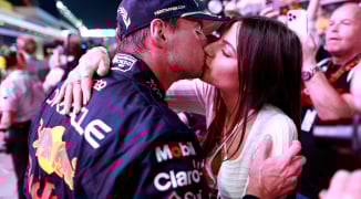 Kelly Piquet deelt triest nieuws: samen met Verstappen verloor ze een kindje in zwangerschap