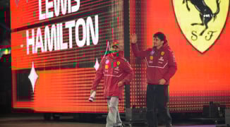 Ferrari Notizie Oggi: Leclerc minaccia Sainz; Hamilton tocca il fondo