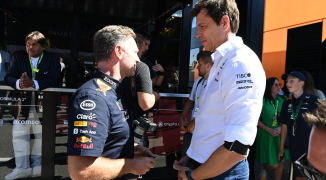 Horner blikt terug op beroemde foto met Wolff: "Je ziet mijn gebalde vuist net niet"