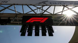 F1 bans emails as teams given penalty threat