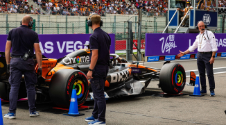 Dit is het apparaatje waarmee de FIA de illegale plank van McLaren opmat