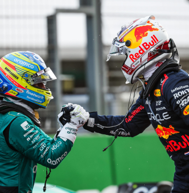 Aston Martin steeds meer een optie voor Verstappen? 'Ze hebben daar stappen gezet'