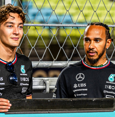 ¡Mercedes sufre TERRIBLE accidente en la FP2!