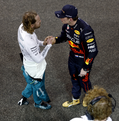 Vettel prijst Verstappen: "Hij is zoveel volwassener"