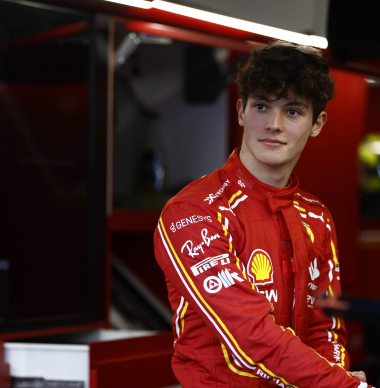 Mol niet onder de indruk van Bearman: "Als Pérez langzamer is dan Verstappen is hij een pannenkoek"