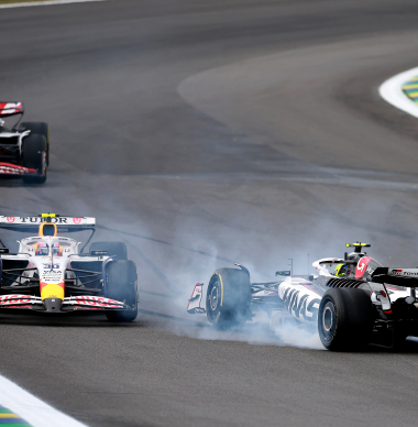 Stewards delen ook dubbele straf uit aan Lawson na crash met Bearman