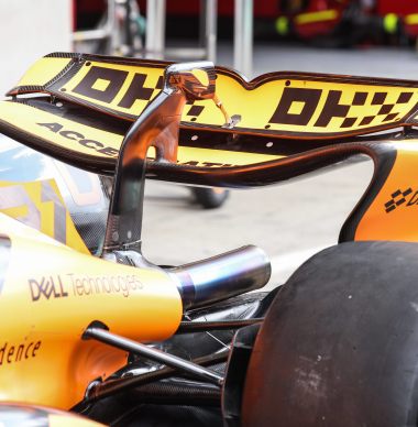 Red Bull wint de oorlog: FIA vraagt McLaren controversiële achtervleugel aan te passen