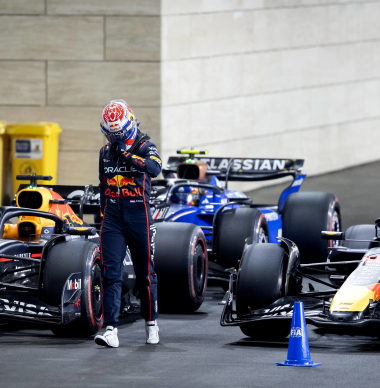VIDEO: Verstappen ergert zich aan de Red Bull: 'Het is gewoon niet wat je wilt' | GPFans News
