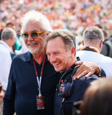 Schumacher zaagt aan stoelpoten Briatore: "Tijd voor hem is voorbij"