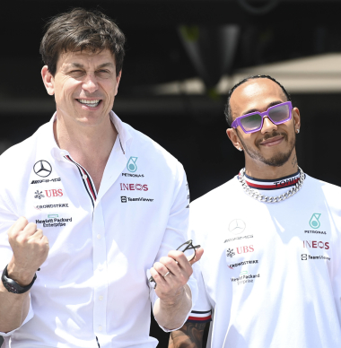 Hamilton entrega una ÚLTIMA sonrisa a Mercedes