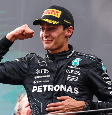 Bandenfluisteraar Russell trots op Mercedes na zege: "Drie overwinningen in zes races"