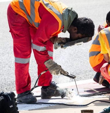 F1 star pegs REASON for drain cover issues in Bahrain