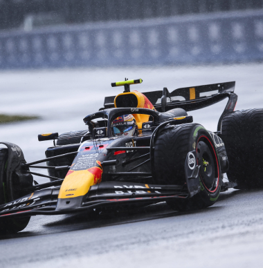 Hadjar in actie namens Red Bull Racing tijdens eerste vrije training op Silverstone