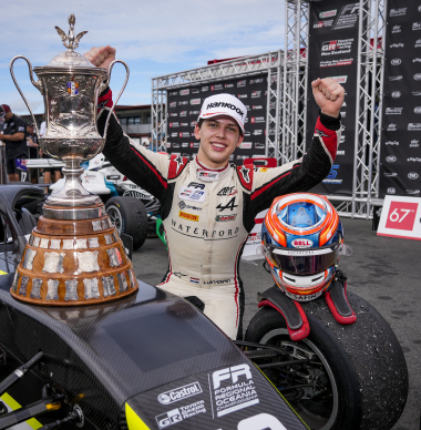 Van Hoepen gaat Formule 3-debuut maken in 2024: "Volgend jaar wordt spannend"