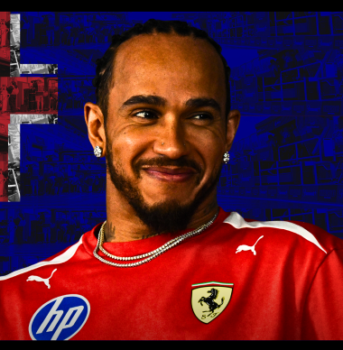 Lewis Hamilton thirst trap sends F1 fans wild: 'I'm falling for it'