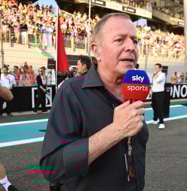 F1 fans hit out at CONTROVERSIAL Machine Gun Kelly choice