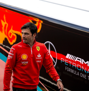 Carlos Sainz hoy: Revela su futuro para 2025; Recibe importante advertencia