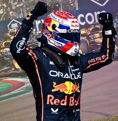 Britse analisten lovend over actie Verstappen op Piastri: "Dit is wat het zo briljant maakte"
