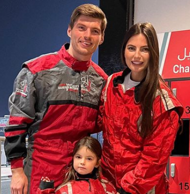 Verstappen troost dochter Kelly Piquet tijdens het gamen: "Nee Maxie, ik wil niet!"