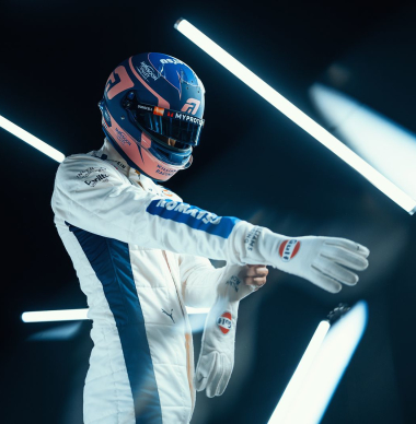 Albon kijkt uit naar 2024: "We hebben de filosofie van de auto aangepast"