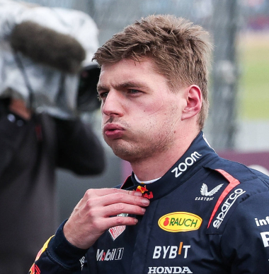 Verstappen speelt Wilhelmus af tijdens livestream: "Al een tijdje niet gehoord"