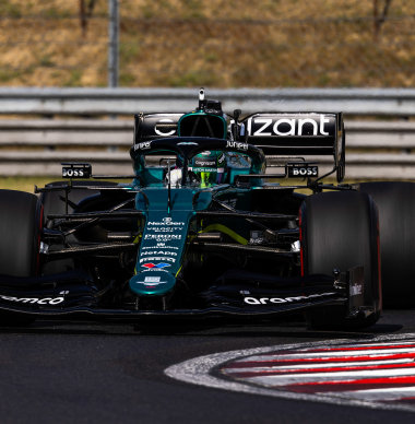 Aston Martin driver in SHOCK team switch