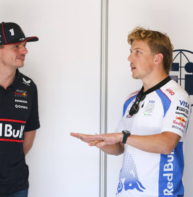 'Red Bull onder de indruk van Lawson, kans op contractverlenging 2026 wordt groter'