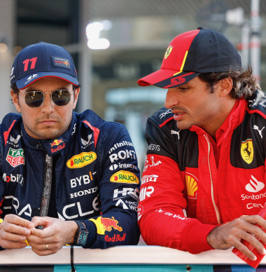 Sainz, el mayor PELIGRO para Checo en Red Bull