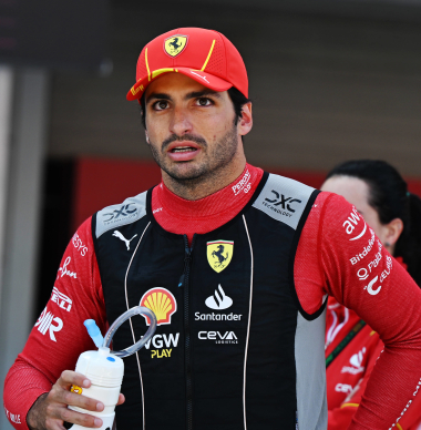 Sainz begrijpt uitblijven straf Pérez niet: 'Maar ik krijg wel een tijdstraf van vijf seconden'